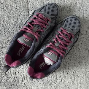 FILA Windshift 15 Running Shoes In Size US 6.5